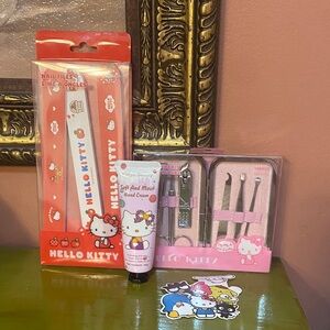 Hello Kitty NWT Pink Nail Care Set with Hand Cream Sticker & Nail Files